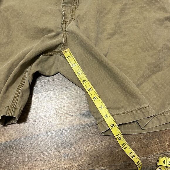 Carhartt relaxed fit shorts size 42 - Picture 2 of 6